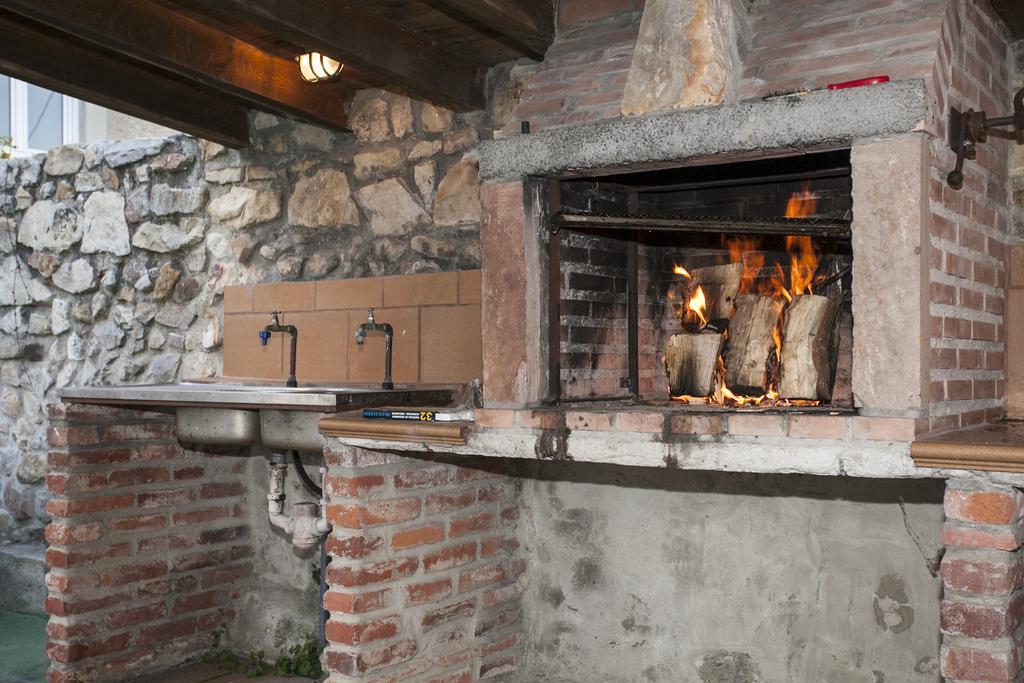 El Cabanon De Pimiango Vendégház Kültér fotó